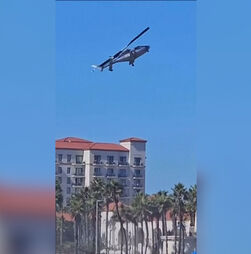 Helicóptero perde controlo e cai junto a praia no sul da Califórnia. Cinco pessoas ficaram feridas 