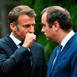Macron apresenta lista de ministros antes de viajar para o Egito