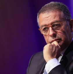 PS vai apoiar Seguro? 'Se não o apoiar fica numa situação de fragilidade imensa'