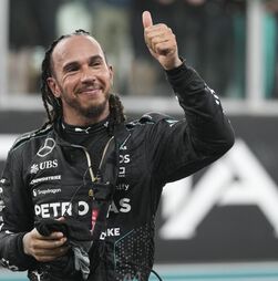Lewis Hamilton vende coleção de carros de luxo. Saiba quanto vale