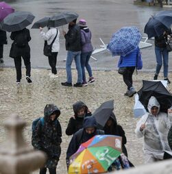 Acabou o verão. Chuva está de regresso e há possibilidade de inundações no Norte e Centro