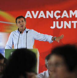 O muro de silêncio entre Seguro e o PS