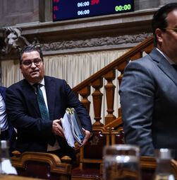 OE2026: PS critica atraso na devolução das propinas mas Governo não esclarece o que acontecerá