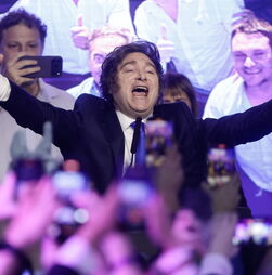 Partido de Milei vence eleições intercalares argentinas com maioria folgada