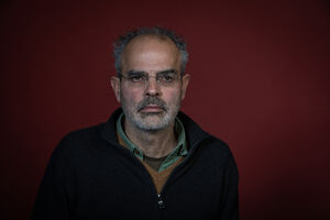 Escritor e cronista (é autor, por exemplo, de uma coluna de opinião semanal na SÁBADO), Gonçalo M. Tavares é um dos autores com obra nomeada