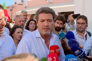 André Ventura desmente jornal ‘Nascer do Sol’ e nega ter cedido a Montenegro na lei dos estrangeiros 