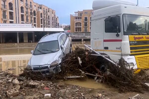 Cheias mortíferas devastam vilas na Bulgária