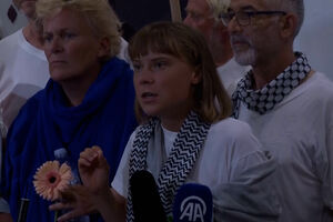 “Há um genocídio a acontecer à frente dos nossos olhos”: Greta Thunberg reage após deportação de Israel 