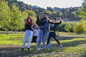 Vânia Martins tem os três filhos no espetro do autismo e descobriu em adulta que ela própria também