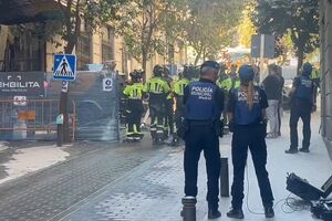Prédio desaba no centro de Madrid. Há pelo menos quatro pessoas presas nos escombros e uma ferida