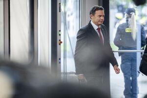 Montenegro culpa PS e Chega por atraso nas regras para afastar imigrantes