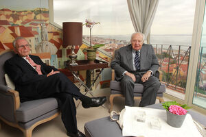 Em 2011, Carlucci e Soares reencontraram-se em Lisboa