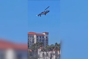 Helicóptero perde controlo e cai junto a praia no sul da Califórnia. Há cinco feridos