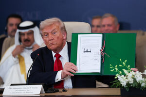 Trump anuncia início do diálogo da segunda fase de acordo em Gaza