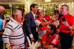 Rui Costa jantou com cerca de 140 sócios na Casa do Benfica de Gaia, dois dias antes do FC Porto-Benfica