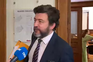 Pedro Delgado Alves diz que votação da lei da nacionalidade foi adiada porque PS tem propostas a apresentar