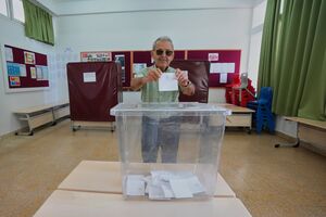 Eleições no Chipre: voto decide futuro das relações com a Turquia e a UE