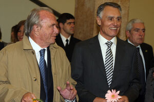 Cavaco Silva recorda o contributo de Balsemão para a liberdade em Portugal