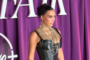 Kim Kardashian brilha em Londres na apresentação da série 'All's Fair'