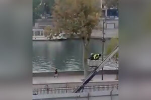 Novas imagens mostram ladrões a sair tranquilamente do Louvre após roubo de joias 