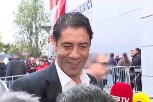 "Que corra tudo dentro da normalidade": Rui Costa esteve na fila juntos dos sócios para votar
