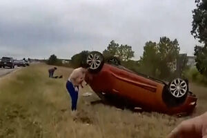 Bebé é resgatado debaixo de carro capotado no Texas
