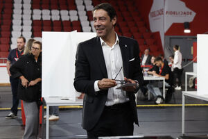 Rui Costa a votar