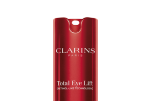 Clarins apresenta o Total Eye Lift, cuidado para um efeito lifting em 30 segundos