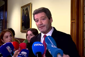 “Os adversários em democracia não se vencem calando”: André Ventura recusa retirar cartazes da candidatura presidencial