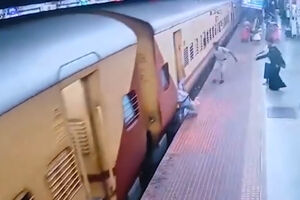 Mulher é arrastada ao tentar embarcar em comboio já em movimento