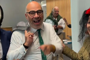 Halloween chega à política: Ministra do Ambiente divulga vídeo da equipa disfarçada a entrar no Ministério