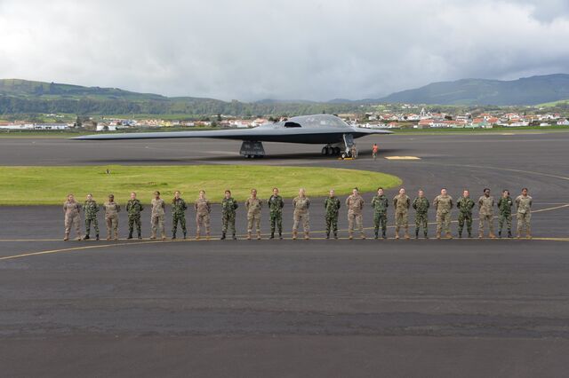 Trabalhadores portugueses da Base das Lajes sofrem com salários em atraso