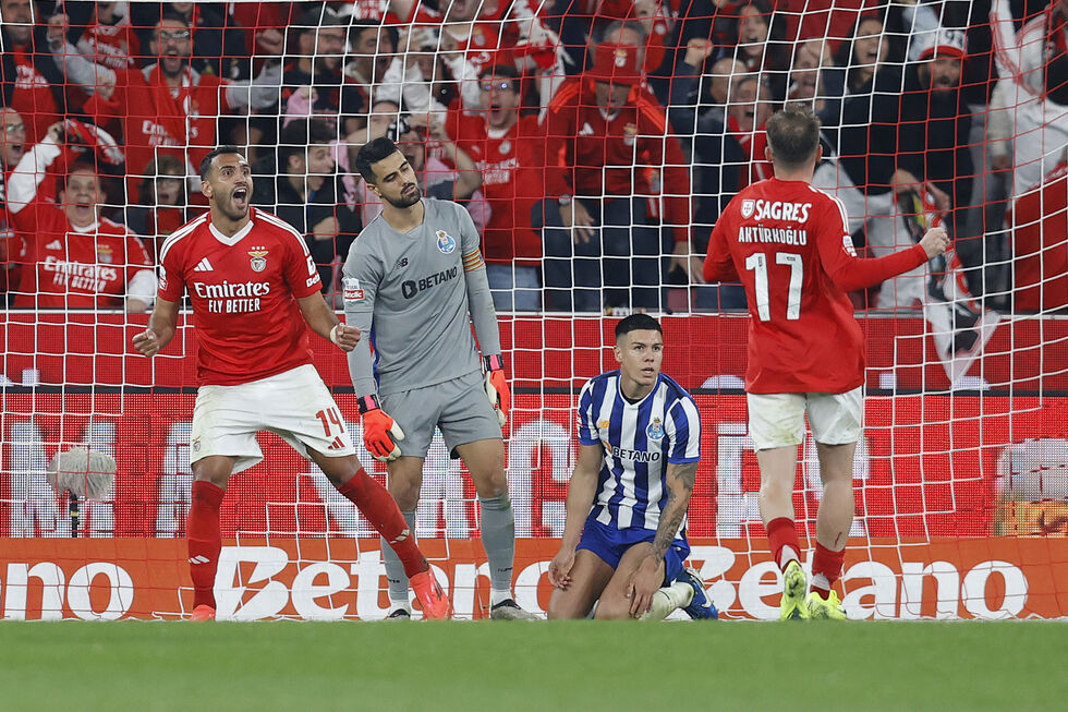 Na última época, o Benfica venceu no Porto por 4-1. No domingo há novo clássico no Dragão