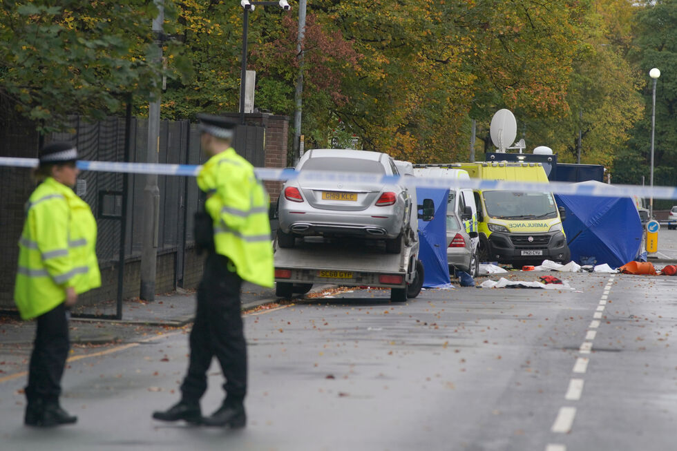 Ataque em sinagoga em Liverpool: polícia investiga, feridos em estado grave