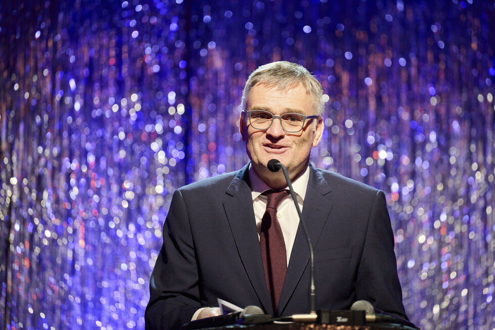 Sébastian Lecornu demite-se do cargo de PM francês