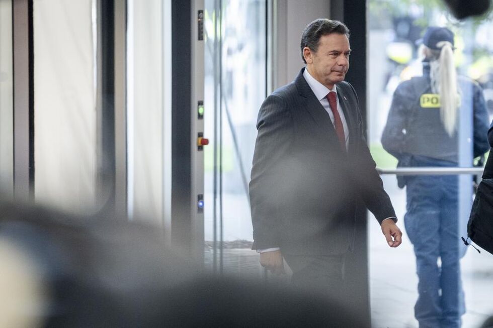 Montenegro culpa PS e Chega por atraso nas regras para afastar imigrantes