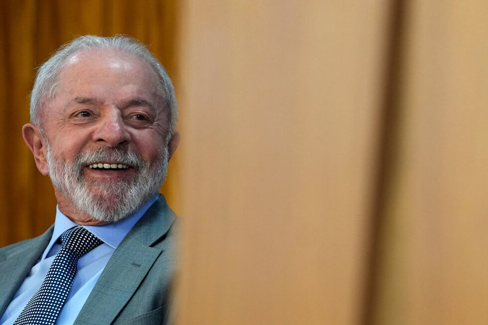 Lula critica o investimento em armas quando há milhões a passar fome
