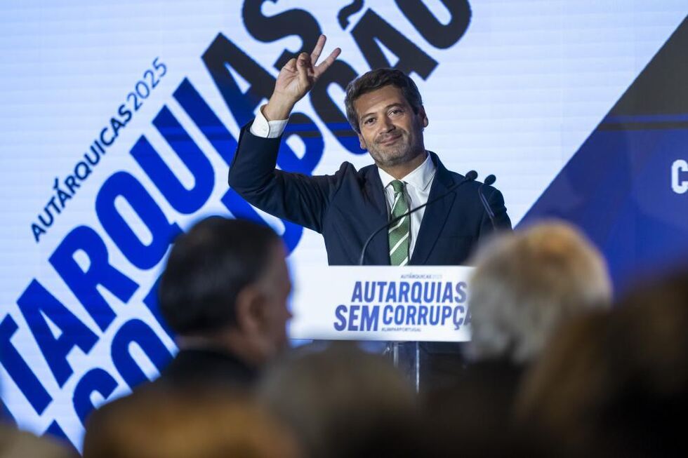 André Ventura discursa na noite eleitoral