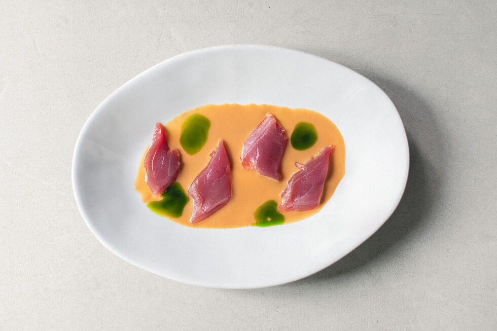 Há estações quentes e frias, pratos que se comem com talheres e outros que pedem que as mãos se sujem