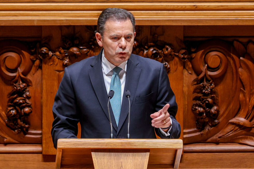Montenegro defende reforma do sistema migratório no debate do OE2026