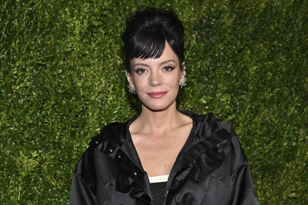 Lily Allen aborda o seu casamento com David Arbour no novo álbum
