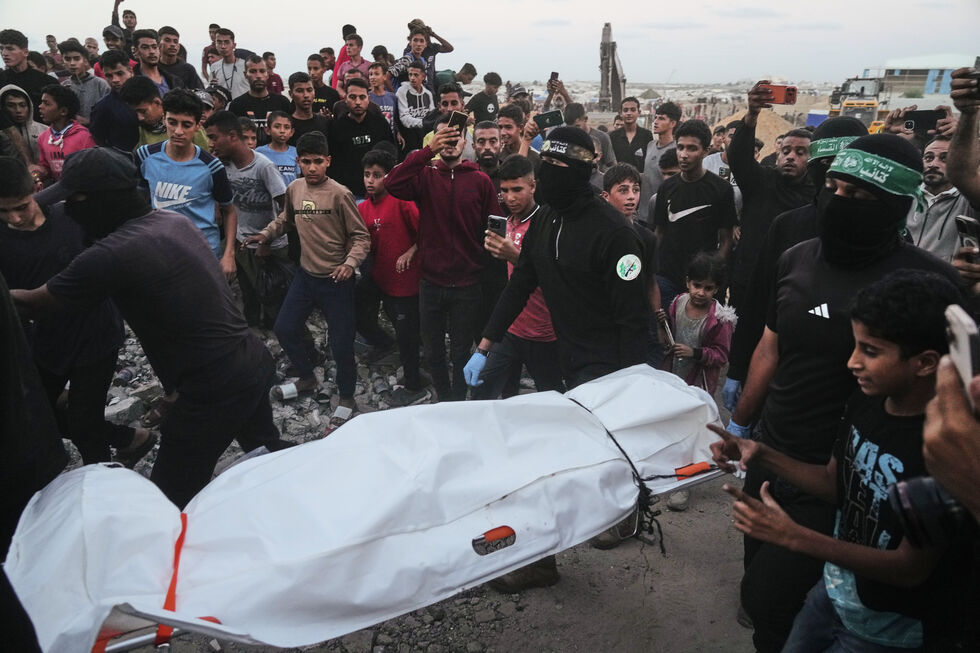 Hamas entrega corpos de reféns em Gaza, em meio a tensão crescente