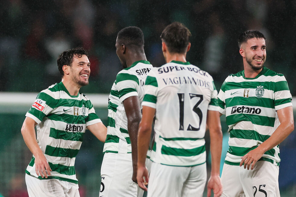 Sporting vence Alverca (2-0) com golos de Ioannidis e Pedro Gonçalves