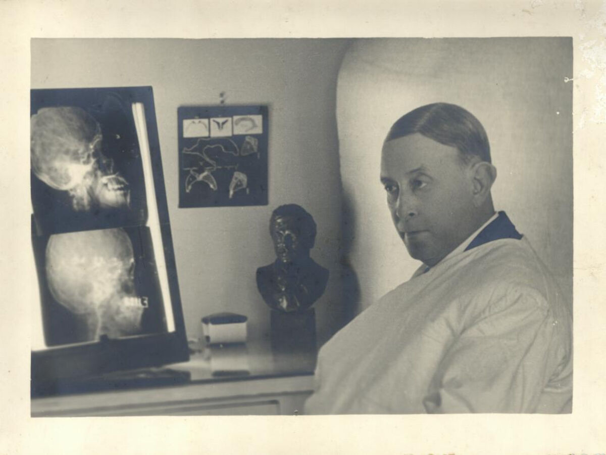 Egas Moniz: o político ofuscado pelo Nobel