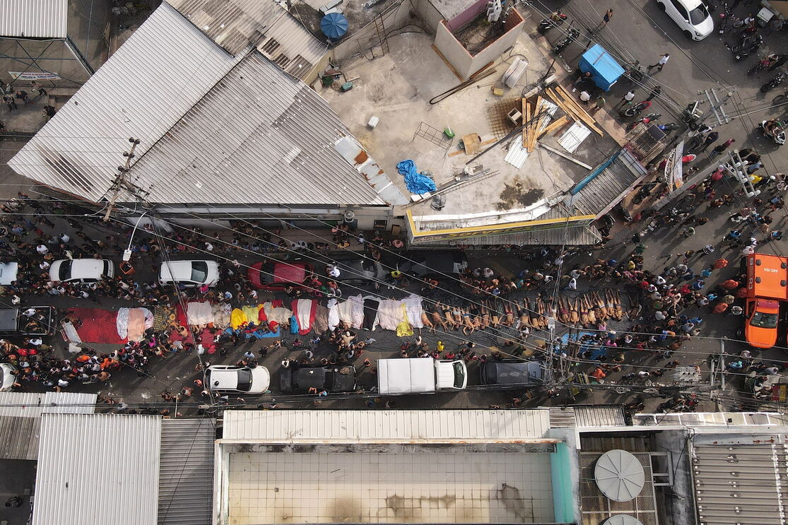 Moradores do Rio de Janeiro consideram operação com mais de 120 mortos um sucesso