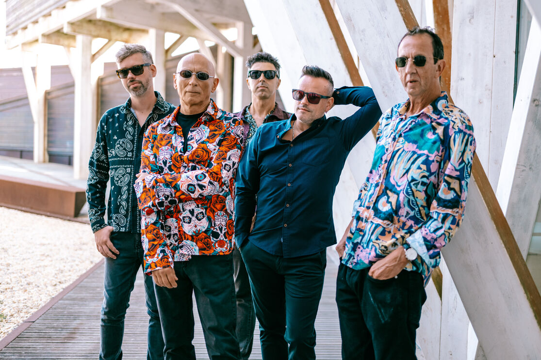 Os históricos Taxi, autores de canções marcantes como 'Cairo' e 'Chiclete', estão a comemorar 45 anos de carreira