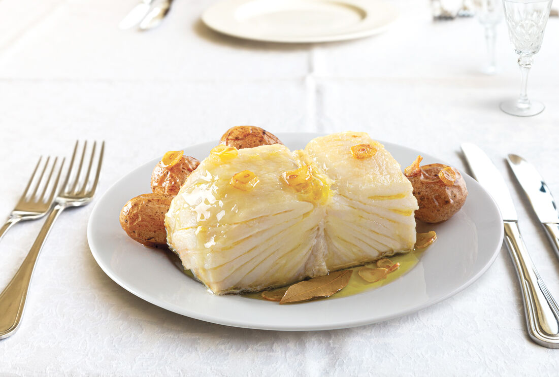 Os chefs Bertílio Gomes e André Serra vão cozinhar este sábado na Festa do Azeite e do Bacalhau