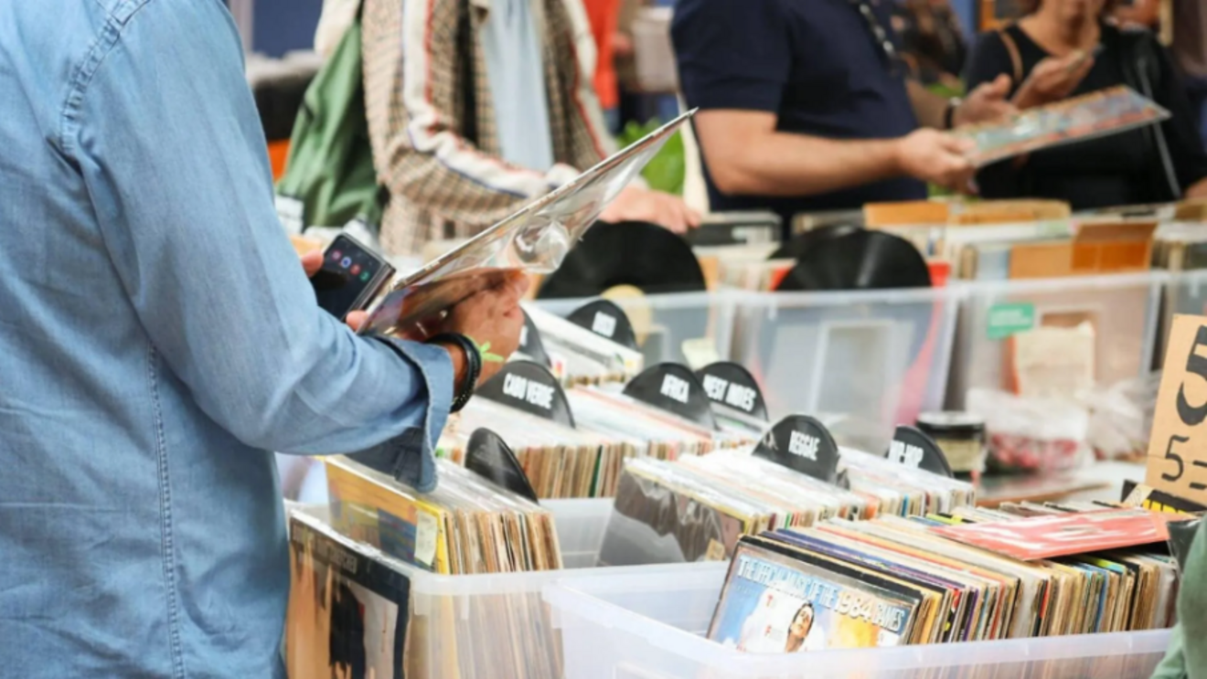 Alexandre Barbosa, da loja Sound Club Store, é o responsável pela organização e curadoria do evento