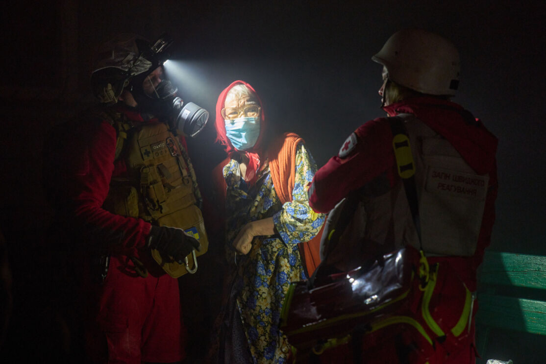 Um morto e 11 feridos em Kiev em novo ataque russo com drones