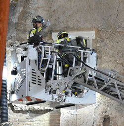 Morreu trabalhador preso durante 11 horas na torre que desabou em Roma